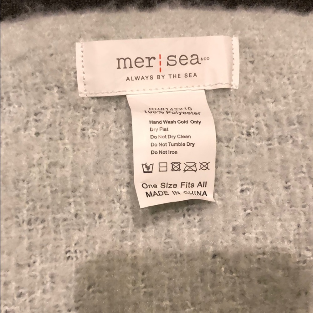 Wrap Scarf - Picture 4 of 4